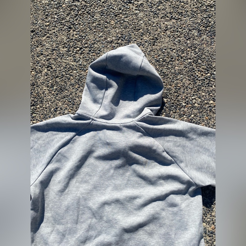 Women Nike tech cropped
